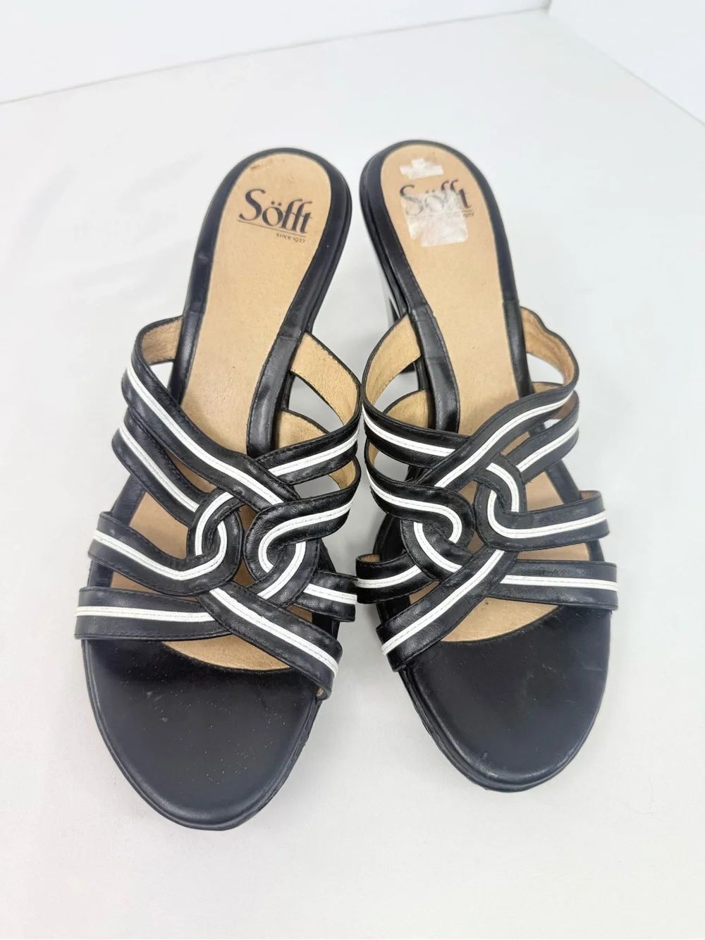 Sofft Black Leather White Contrast Interlocking Straps Cushioned Heeled Sandals